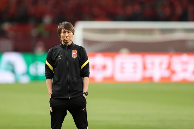 开云中国-【观察】足协挺李铁，更应该拉一把谢晖